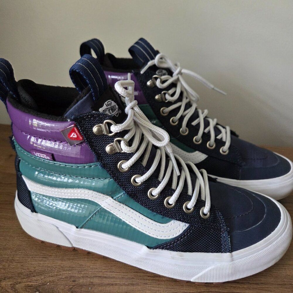 EUC LIKE NEW VANS ULTRACUSH MULTICOLOR HI TOPS LACE UP SHOES SIZE 8.5 WOMENS
